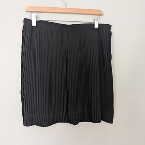 Anthropologie Black Mini Pleated Skirt Medium